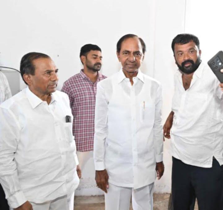 జహీరాబాద్ నియోజకవర్గం జహీరాబాద్ మండల్ అల్గోల్ గ్రామంలో 15 సంవత్సరాల కల సర్పంచ్ పోటీ