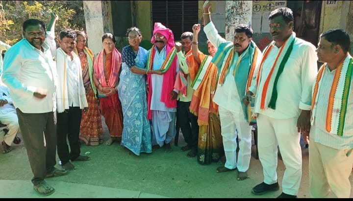 మానిగూడ నూతన సర్పంచ్ జాదవ్ జానుబాయి గణపత్ నాయక్ కాంగ్రెస్ పార్టీలో చేరిక