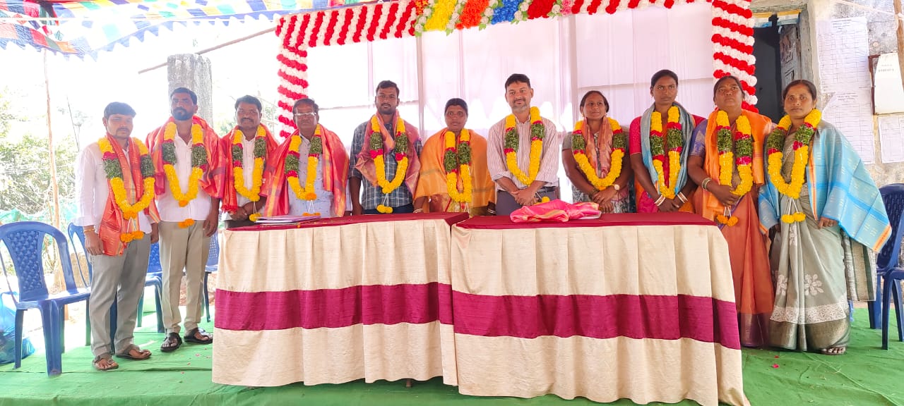 గట్టుపల్లి లో నూతన పాలకవర్గం ప్రమాణ స్వీకారం.