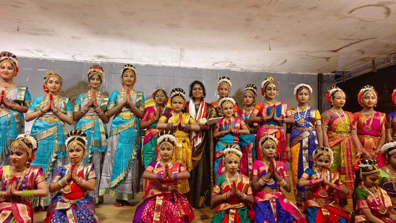 శ్రావణ్ మట్ట కుమార్తె షాన్విక శ్రీ నాట్య ప్రదర్శన ప్రతిభను గుర్తించి హర్షం వ్యక్తం చేసిన ఆలేరు ఎమ్మెల్యే : బిర్లా ఐలయ్య