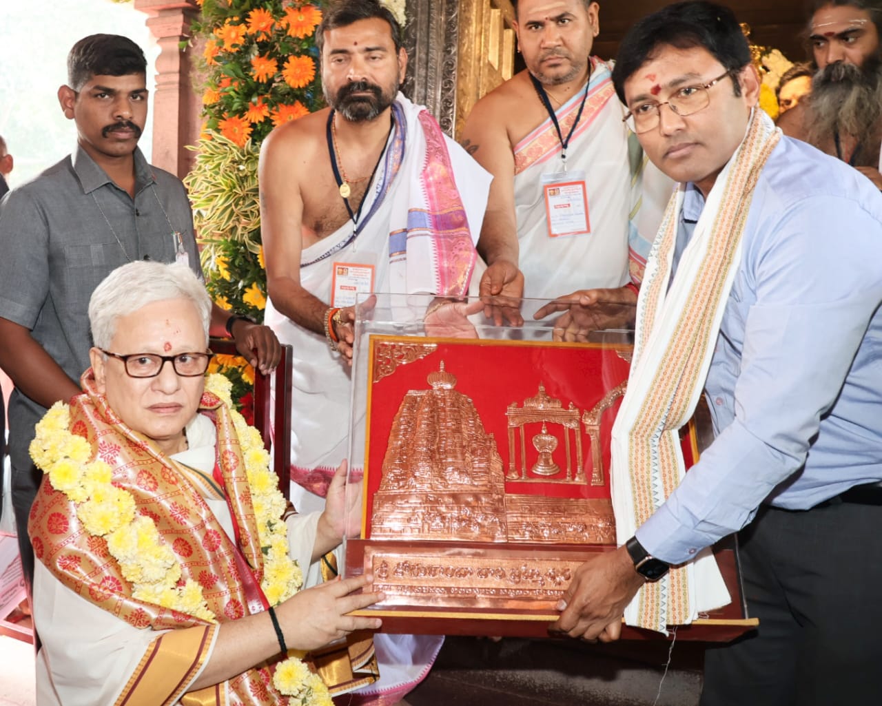 అష్టాదశ శక్తిపీఠాలలో 5వ శక్తిపీఠమైన అలంపూర్ శ్రీ జోగులాంబ దేవస్థానాన్ని సందర్శించిన తెలంగాణ రాష్ట్ర గవర్నర్‌ జిష్ణుదేవ్‌ వర్మ