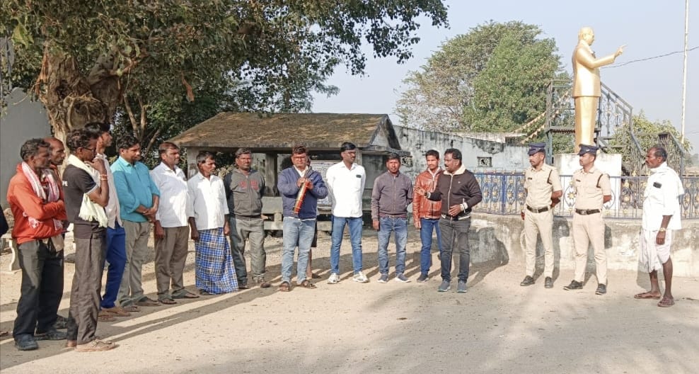 సూరంపల్లిలో ప్రభుత్వ సంక్షేమ పథకాలపై ప్రజలకు అవగాహన కార్యక్రమం