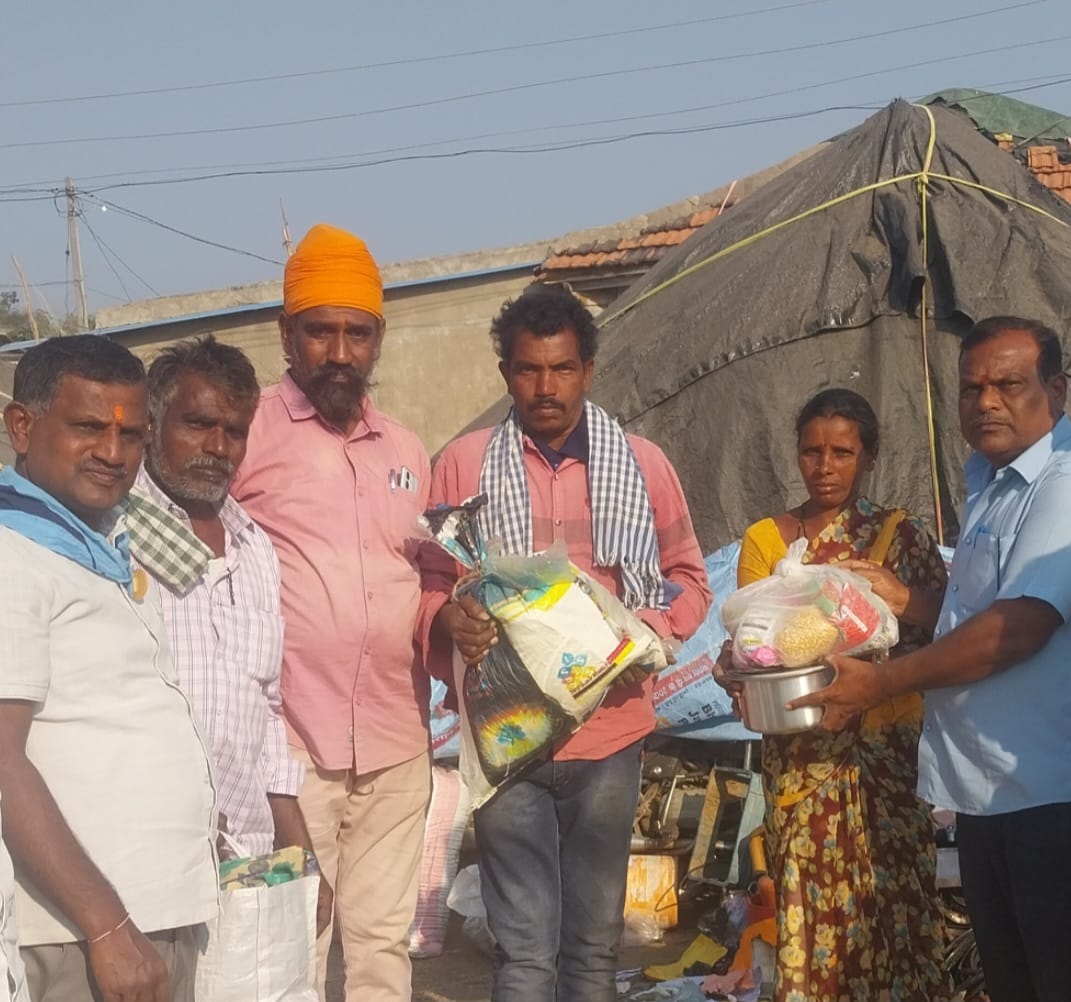 బాధిత కుటుంబాన్ని ఆదుకున్న పిప్పిరి రవీందర్ గుప్తా