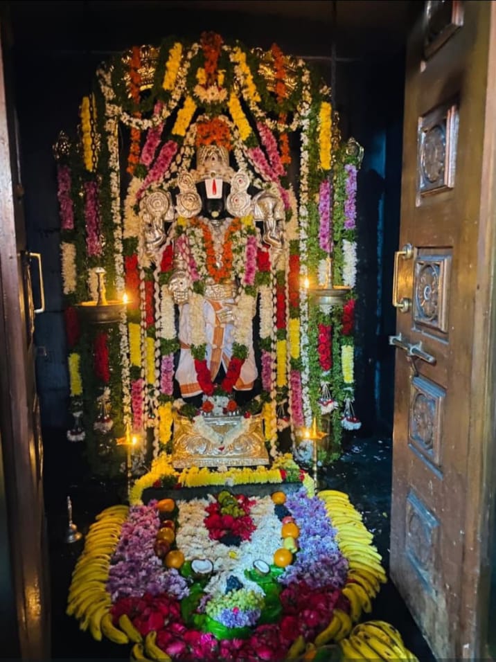 వైకుంఠ ఏకాదశి పర్వదినాన్ని పునస్కరించుకుని వెంకటేశ్వర స్వామి ఉత్సవ మహోత్సవం