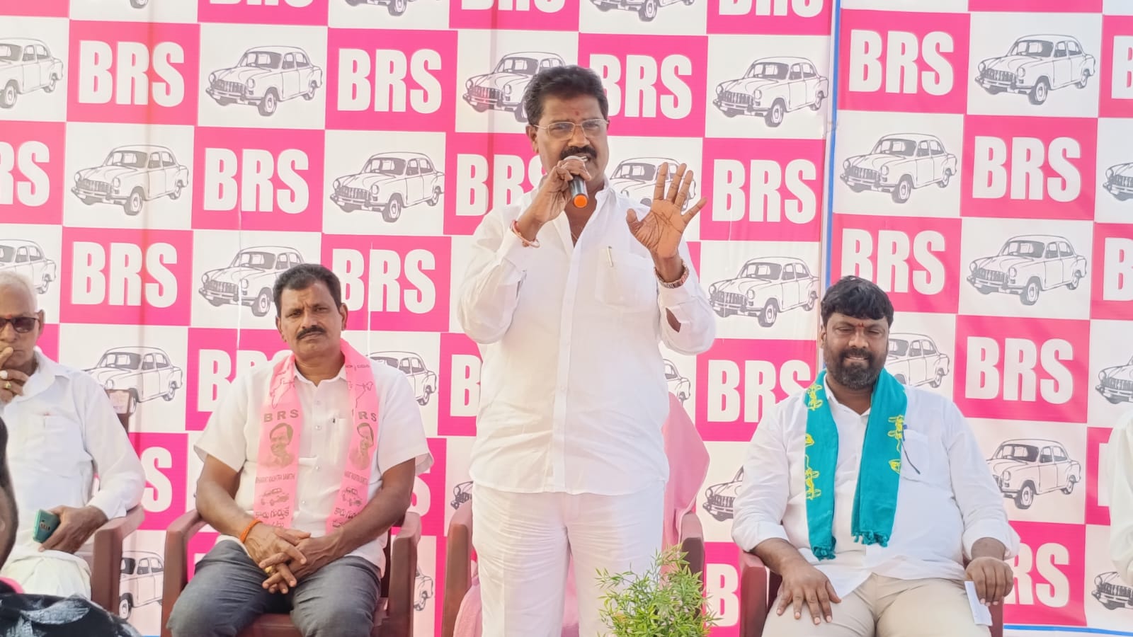 బిచ్కుంద మున్సిపాలిటీ ఎన్నికల సందర్భంగా బి ఆర్ఎస్ పార్టీ సమావేశం