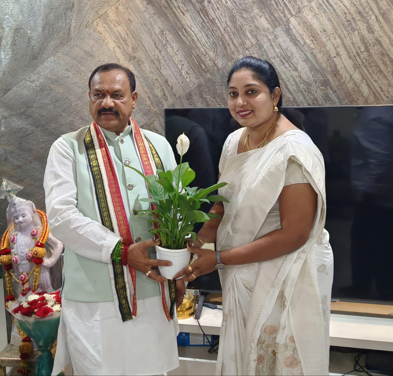 ఈరోజు హైదరాబాద్ లో తెలంగాణ రాష్ట్ర కాంగ్రెస్ పార్టీ అధ్యక్షులు శ్రీ మహేష్ కుమార్ గౌడ్ గారిని