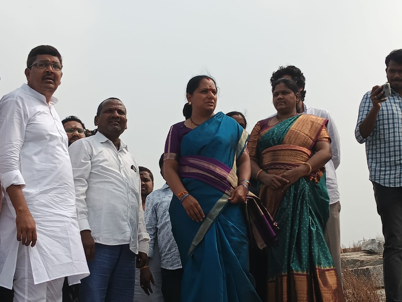 తుంగతుర్తి నియోజకవర్గంలో కవిత పర్యటన