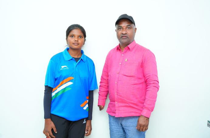 రాష్ట్రస్థాయి క్రికెట్ జట్టుకు ఎంపికైన శ్రీవాణి స్కూల్ విద్యార్థిని హాసిని