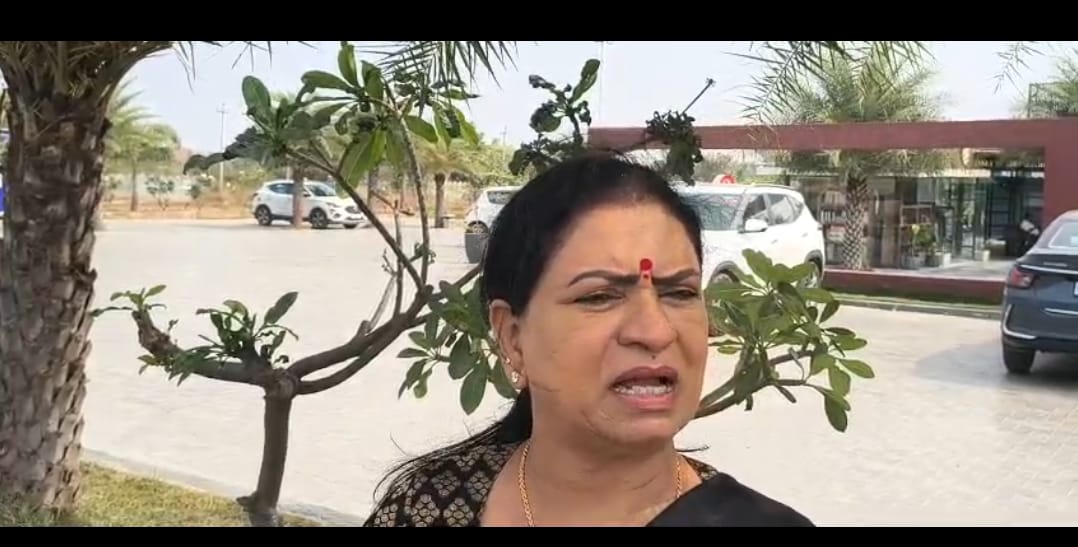 బీజేపీ జాతీయ ఉపాధ్యక్షురాలు,ఎంపీ డీకే అరుణ