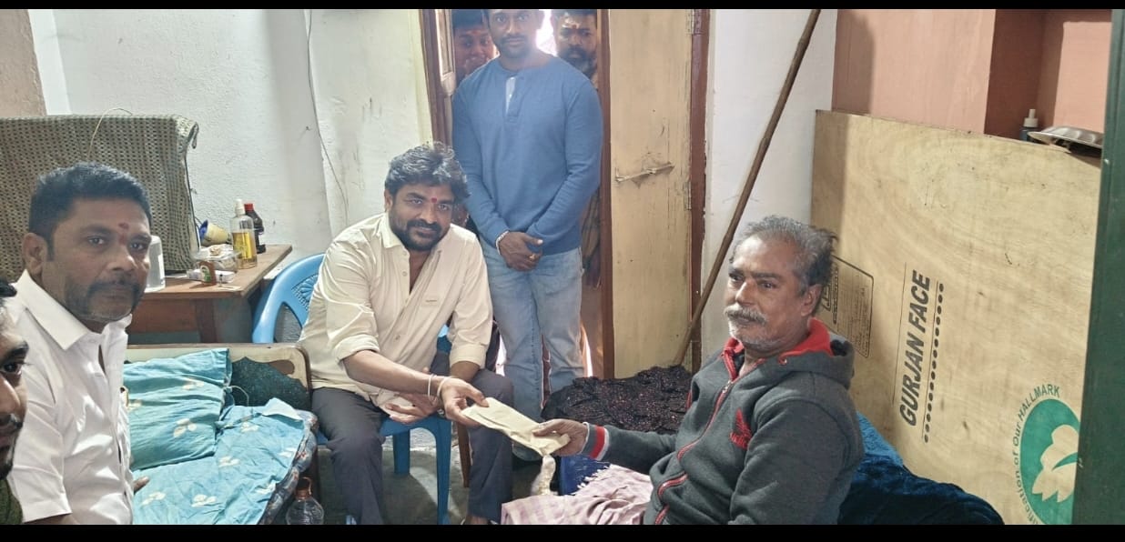 ఆపదలో వున్నవారిని ఆదుకొనే ఆపద్భాంధవుడు ఎమ్ వి ఆర్.