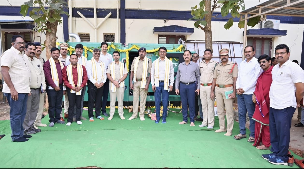 పోలీస్ కార్యాలయానికి ఫార్మా కంపెనీల చేయూత :అభినందనీయం – జిల్లా ఎస్పీ తుహిన్ సిన్హా