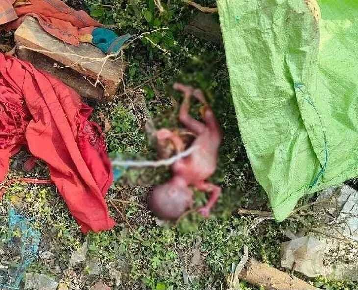 విజయనగరం జిల్లాలో దారుణం: తుప్పల్లో పసికందు మృతదేహం లభ్యం