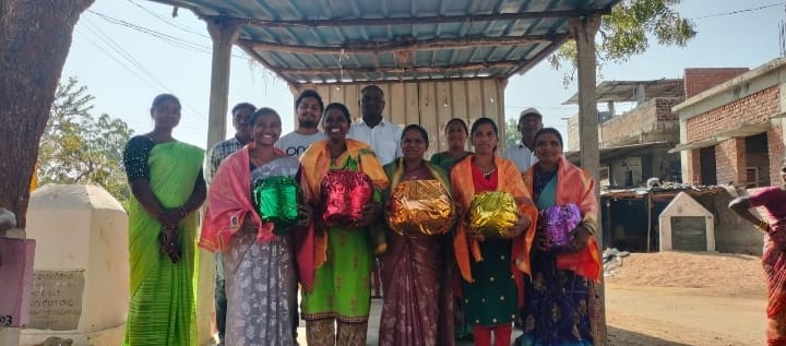 ముగ్గుల పోటీల విజేతలకు సన్మానం