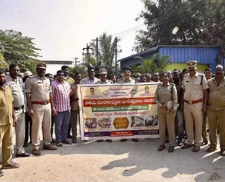 కంటి చూపు బాగుంటేనే.. ప్రయాణం సురక్షితం: డీటీసీ మణికుమార్”