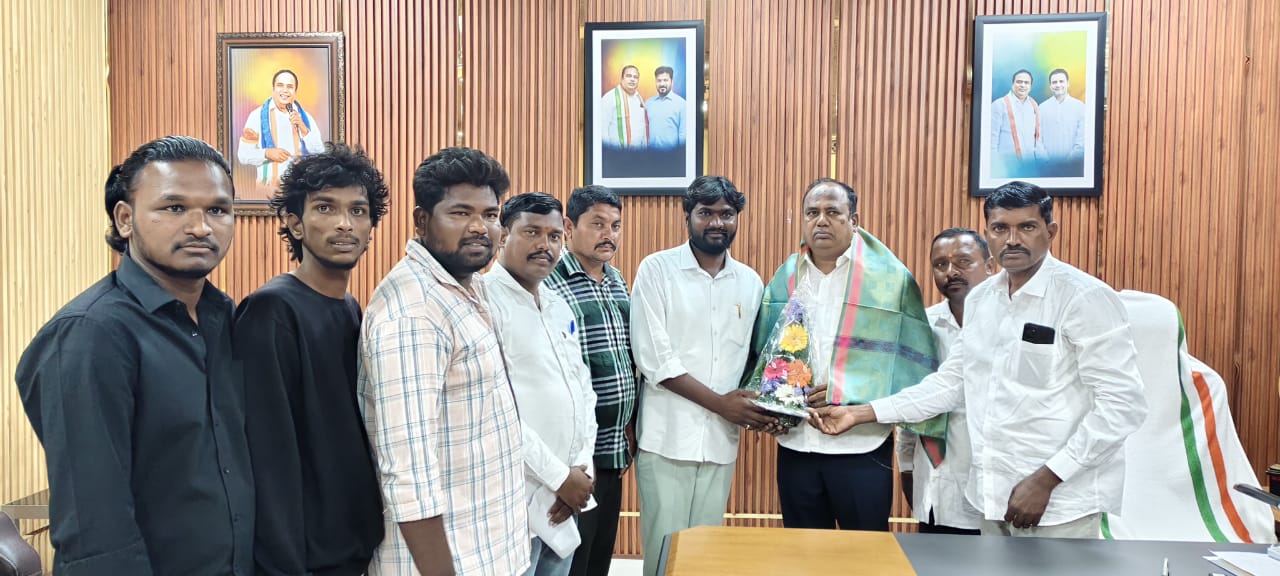 ఎమ్మెల్యేను కలిసిన సిరికొండ సర్పంచ్..