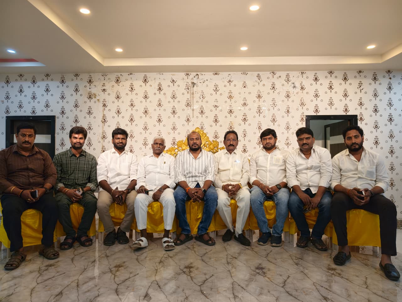 సభాష్ ఎమ్మెల్యే ఆనందరావు..