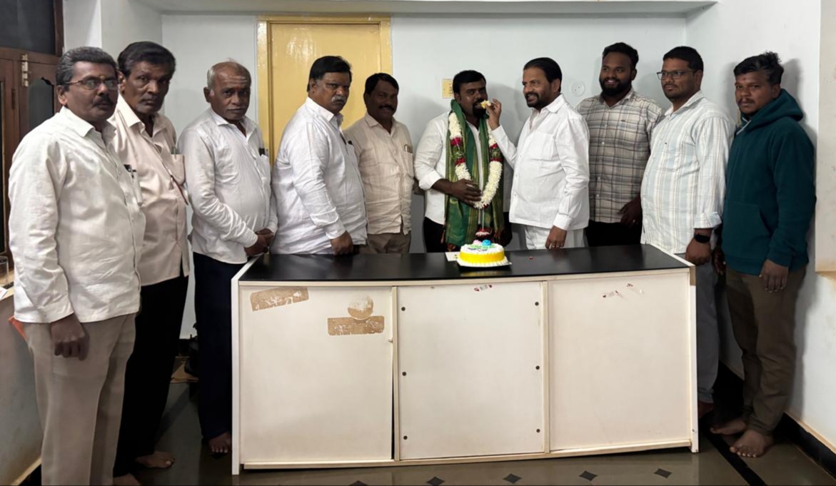 ఘనంగా బి.దిలీప్ జన్మదిన వేడుకలు