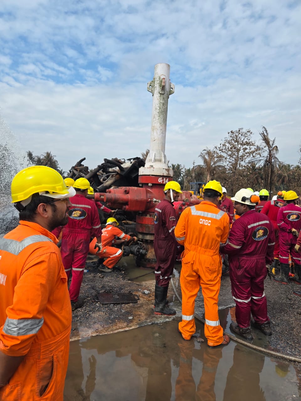ఇరుసుమండ బ్లోఔట్ మూసివేత ఎంపీ హరీష్ బాలయోగి…