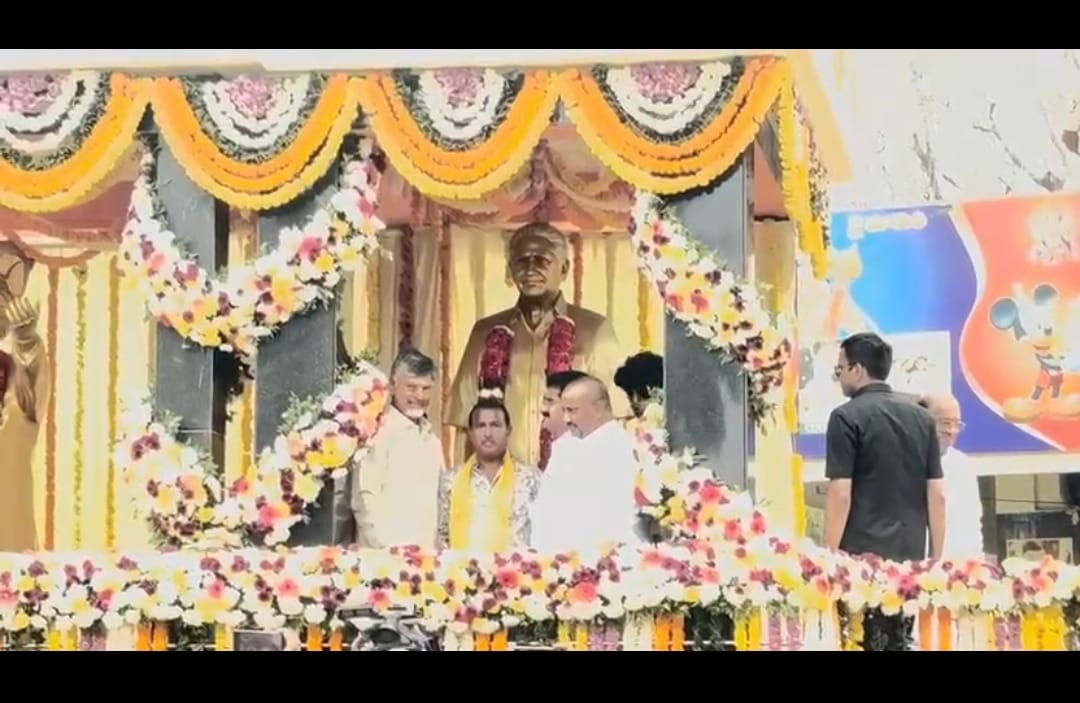 నల్లమిల్లి మూలారెడ్డి పై అభిమానాన్ని చాటి చెప్పిన చంద్రబాబు