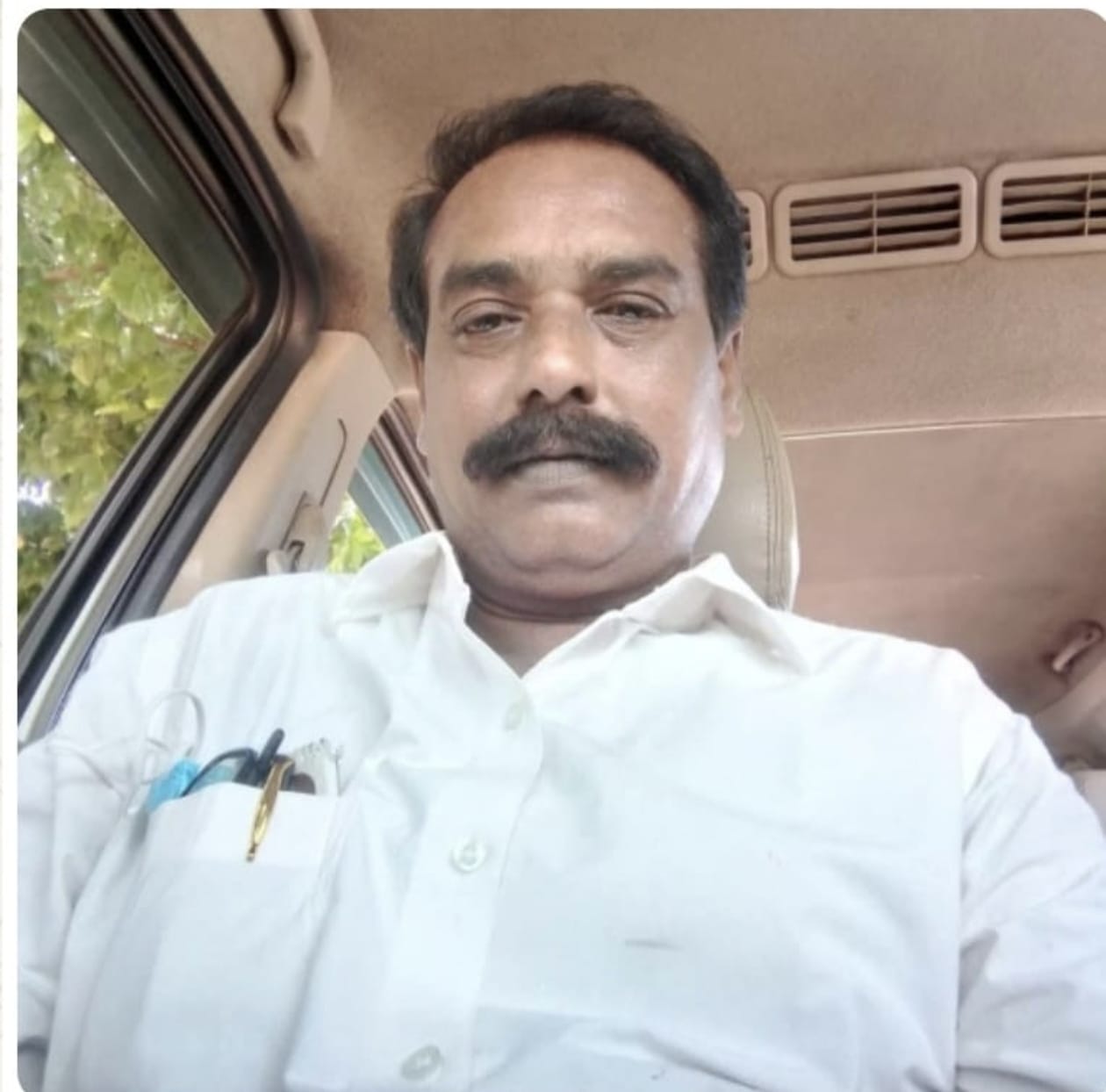 విలేఖరి విజయ్ కళ మిగిలింది కాలం చెల్లింది