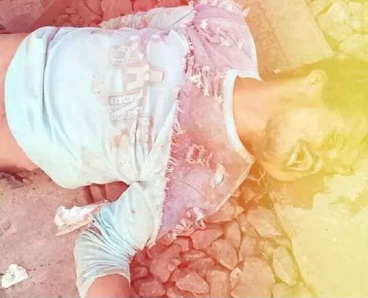 రైలు పట్టాలపై వ్యక్తి మృతి: ఆనవాళ్ల ఆధారంగా మృతుడి గుర్తింపు కోసం పోలీసుల గాలింపు