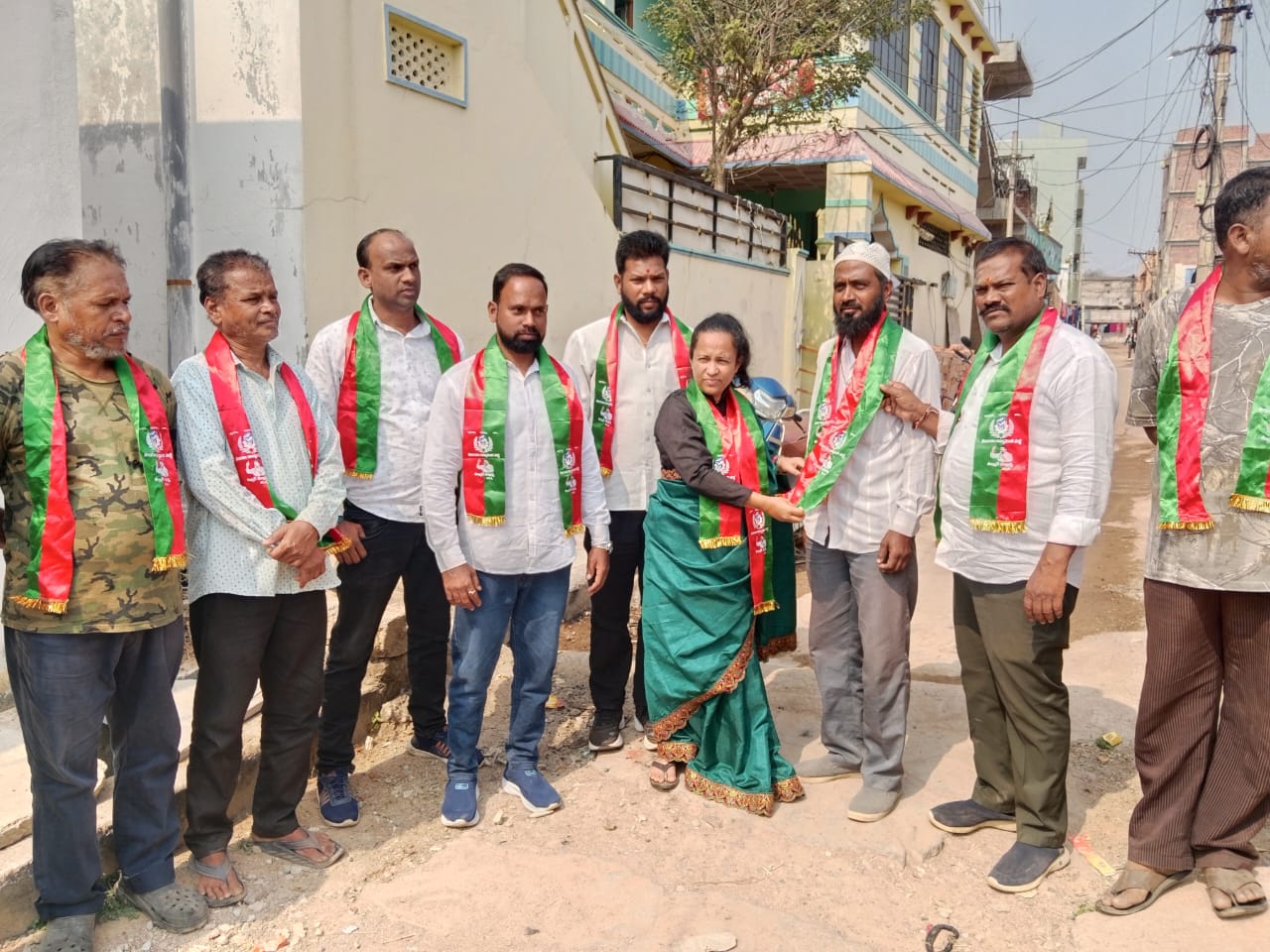 లాల్సబ్ గడ్డ, సంగారెడ్డి జిల్లా లో భారీగా చేరిన మైనారిటీ సోదరులు.