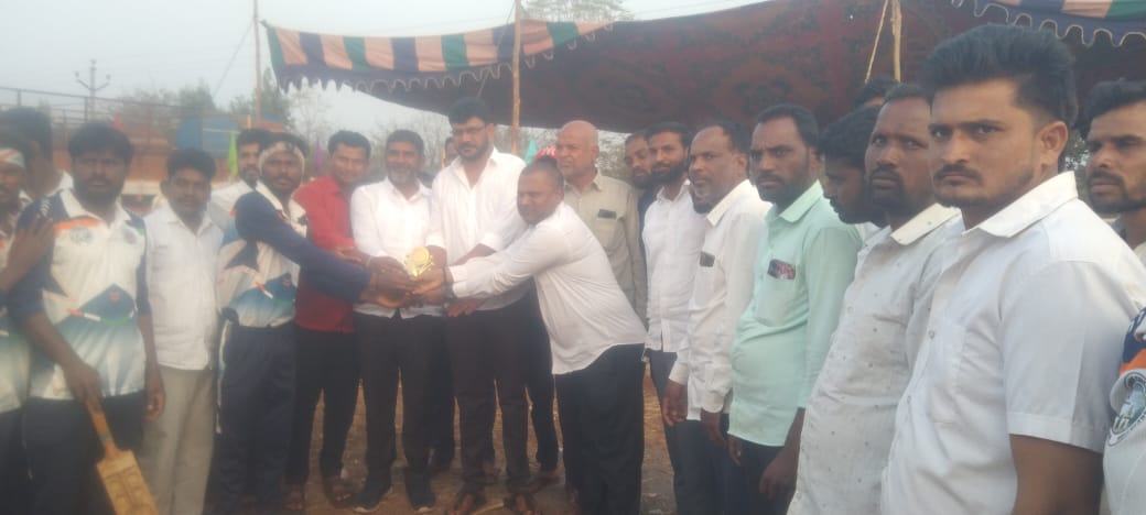 జహీరాబాద్ నియోజకవర్గం మొగుడంపల్లి మండలంలో గ్రామ సర్పంచ్ మిలిటరీ రాజు విష్ణు ఆధ్వర్యంలో