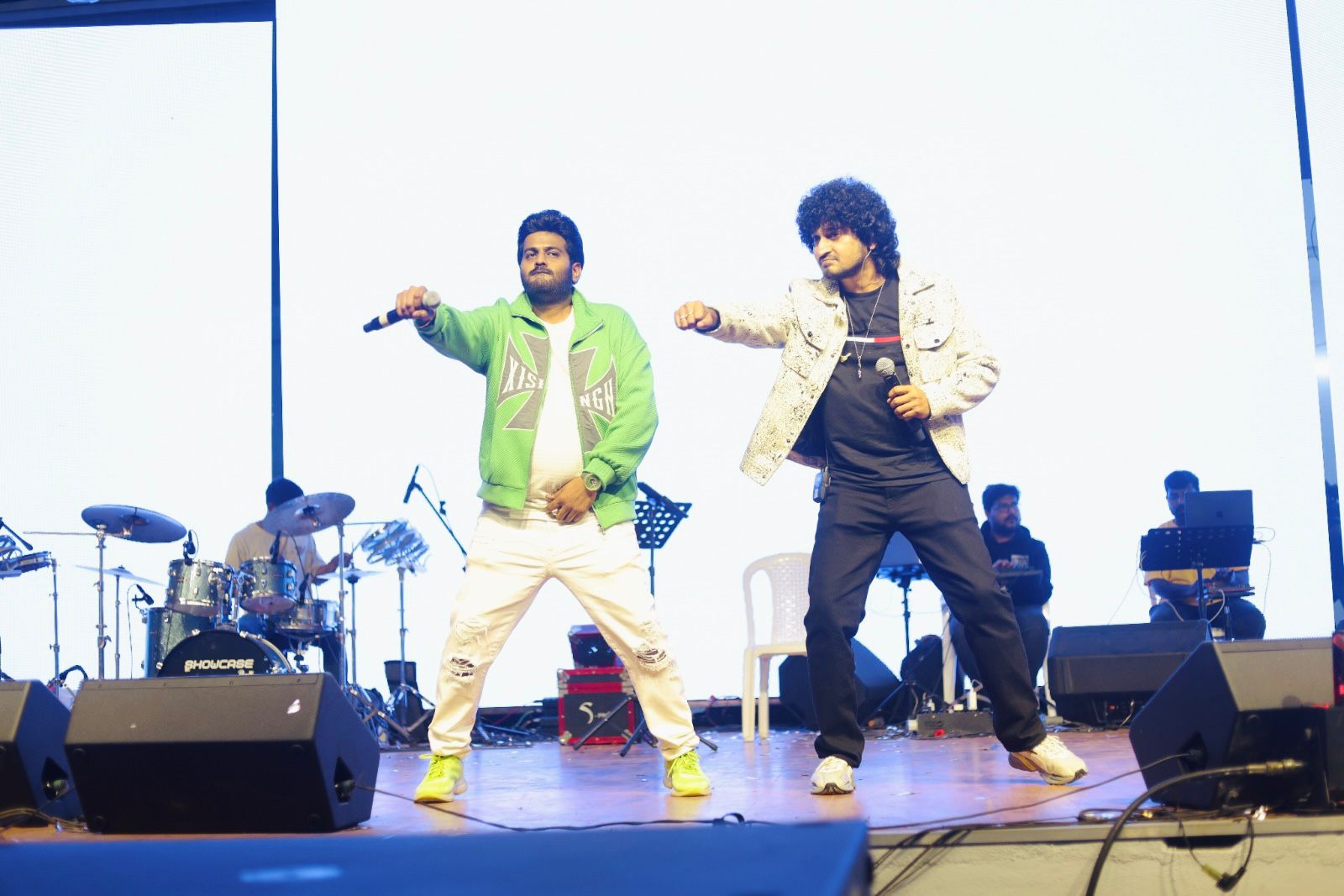 యానాం కోకో బీచ్‌లో అంబరాన్నంటిన సంక్రాంతి ముగింపు సంబరాలు జనసంద్రమైన తీరం