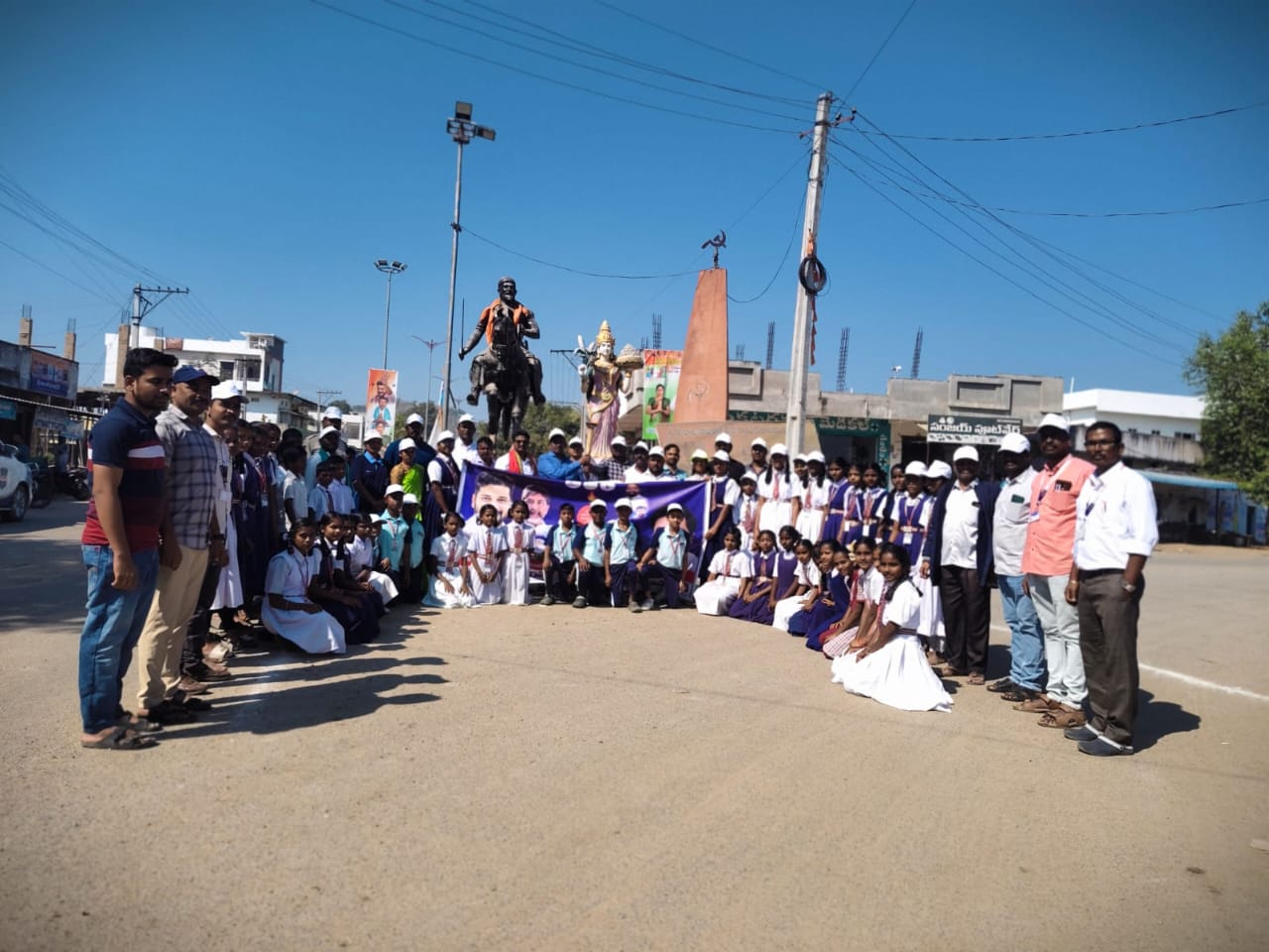 మండల కేంద్రంలో సీఎం కప్–2025 టార్చ్ ర్యాలీ