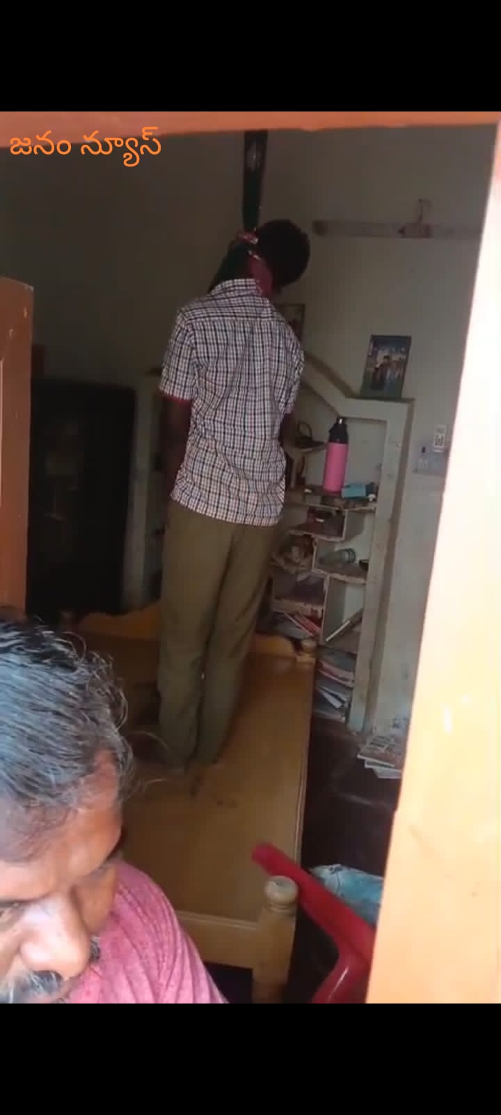 ప్రైవేట్ స్కూల్ విద్యార్థి బలి