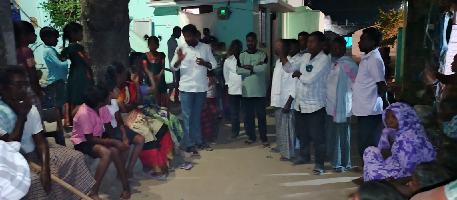 ప్రజలకు ఇచ్చిన హామీలను నెరవేర్చని చేతకాని కాంగ్రెస్ ప్రభుత్వం,బూటకపు వాగ్దానాలతో ప్రజలను నమ్మించి మోసం చేసిన కాంగ్రెస్..