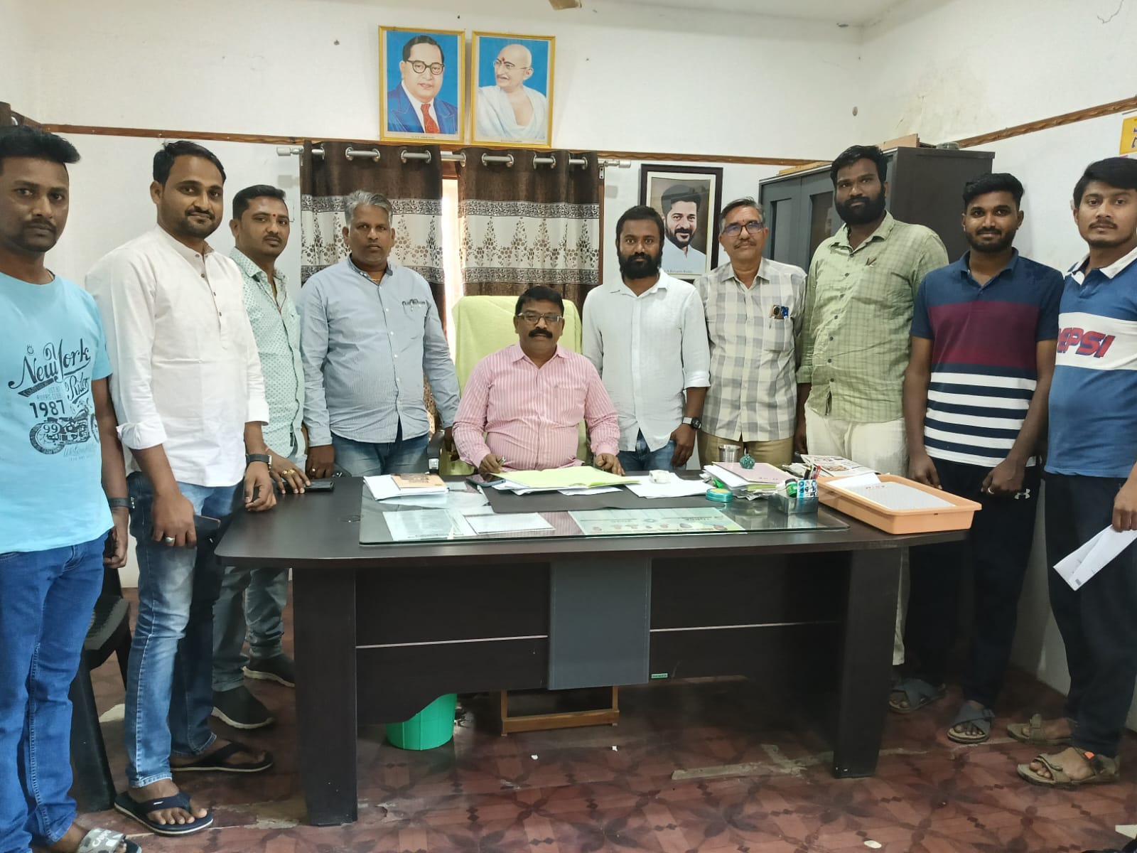 మీసేవ నిర్వాహకులతో తహసిల్దార్ సమావేశం..!