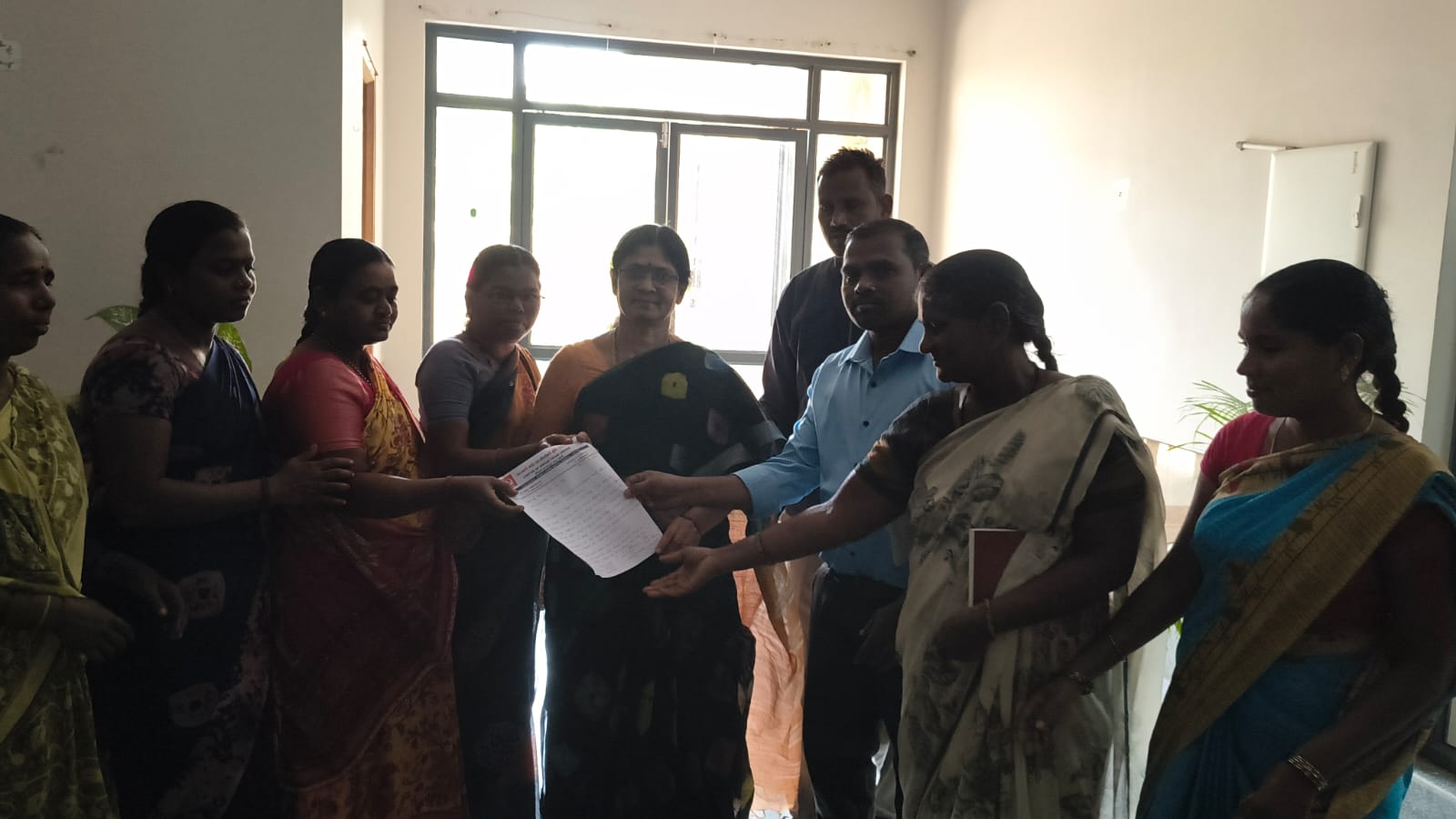 యస్ సి వసతి గృహ కార్మికులకు పెండింగ్ వేతనాలు వెంటనే ఇవ్వాలి సి ఐ టి యు