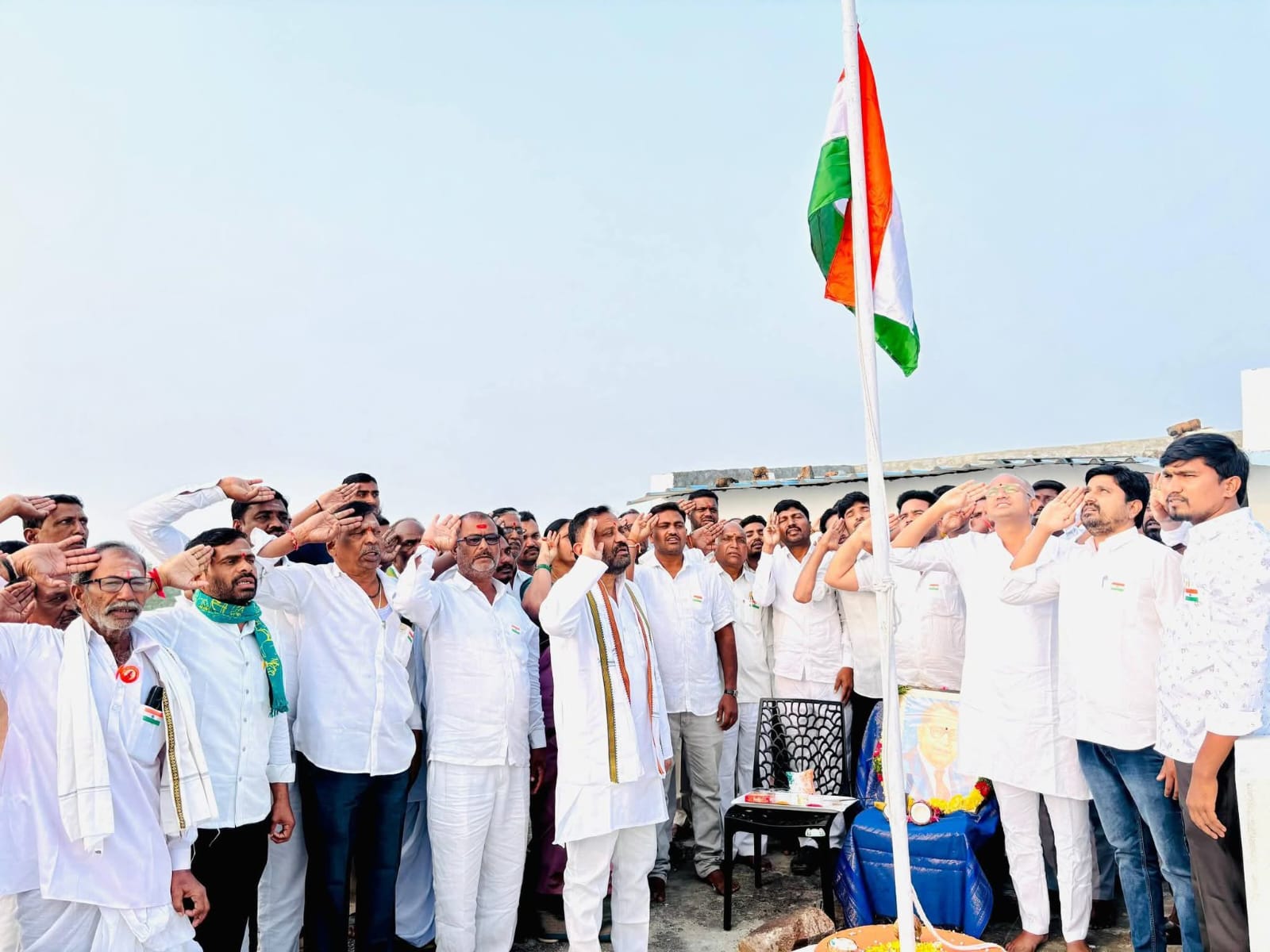 ఎమ్మెల్యే క్యాంపు కార్యాలయంలో ఘనంగా 77వ గణతంత్ర దినోత్సవం వేడుకలు