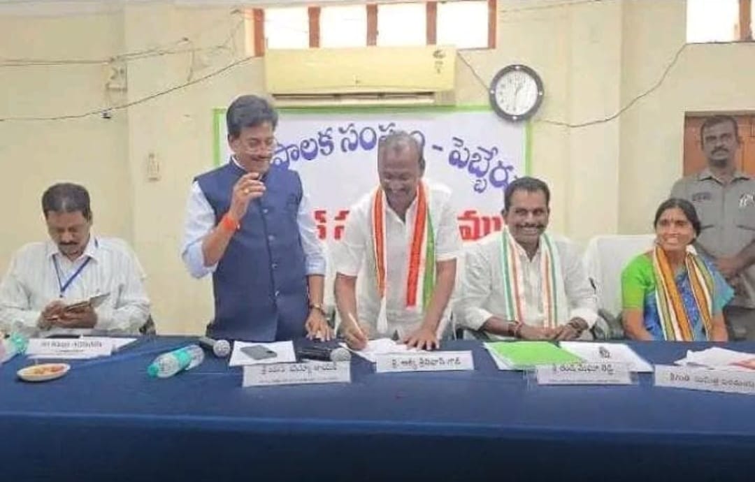 పెబ్బేరు మున్సిపల్ చైర్మన్ గా అక్కి శ్రీనివాస్ గౌడ్ ప్రమాణస్వీకారం