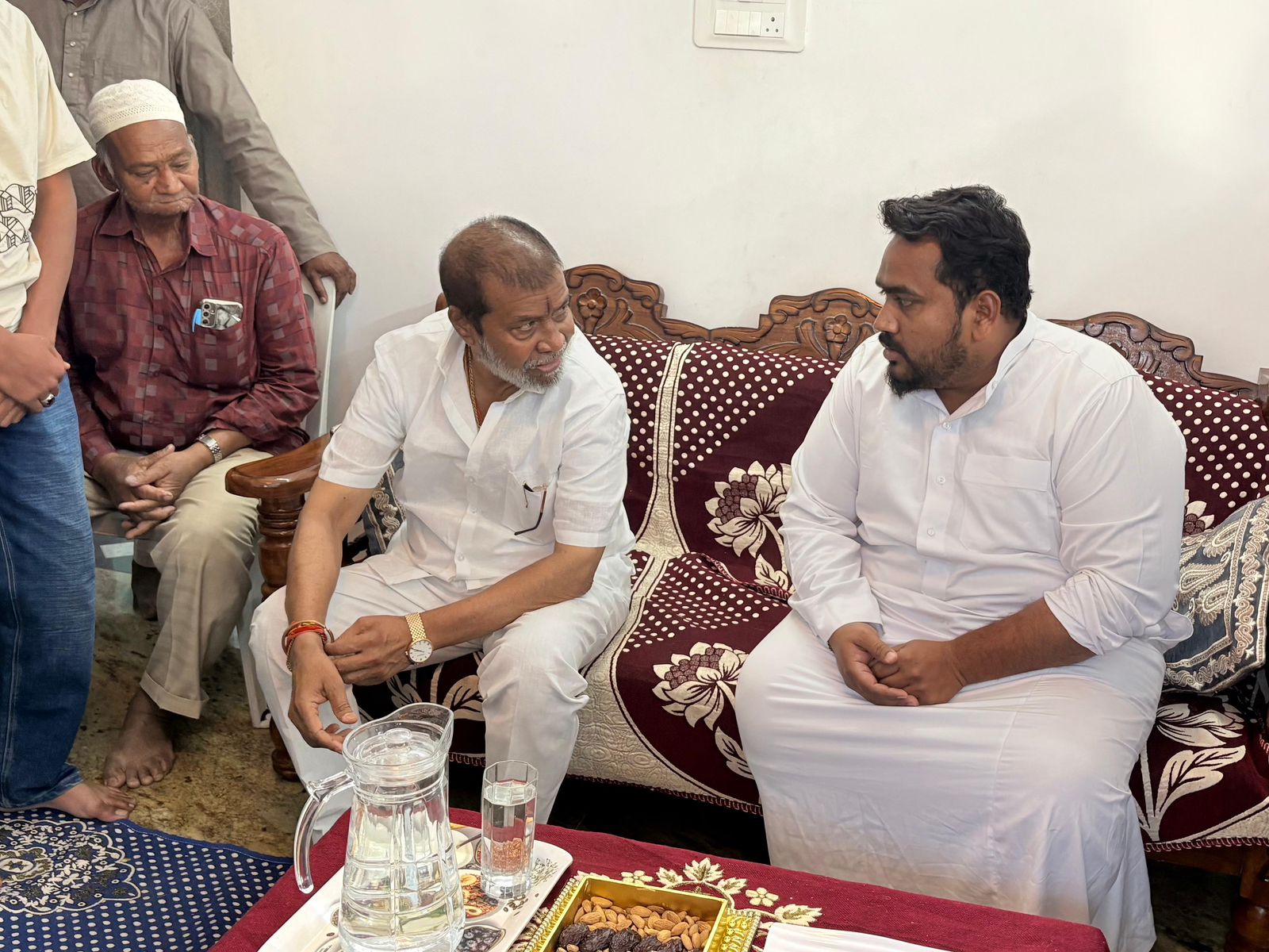 *జోగిపేటలో కాంగ్రెస్ పార్టీ కార్యకర్త యూసుఫ్ కుటుంబాన్ని పరామర్శించిన రాష్ట్ర మంత్రి దామోదర్ నరసింహ