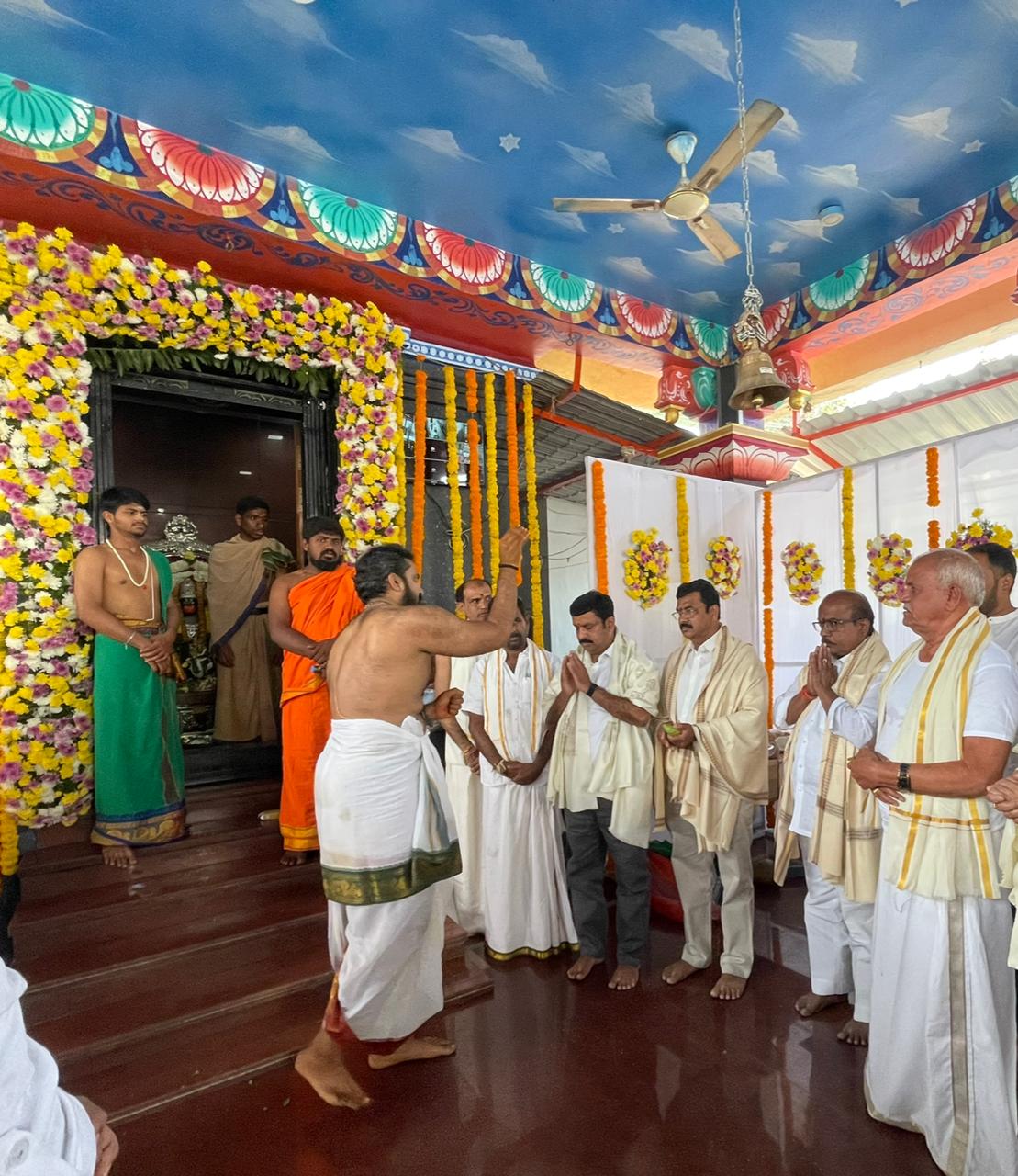 పాపారాయుడు నగర్‌లో ఘనంగా శ్రీ సంజీవని స్వామి తృతీయ వార్షికోత్సవ పూజలు