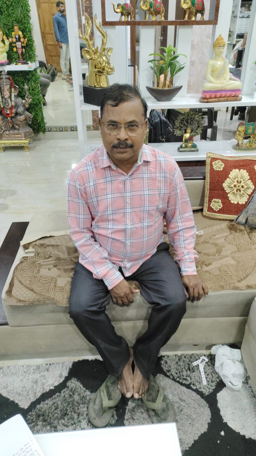 విశాఖలో ఒక మాజీ అధికారి ఇంట్లో కోట్ల రూపాయల అవినీతి సొమ్ము…