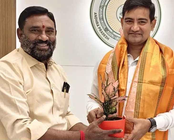 విజయనగరం గర్వించదగ్గ నేత మంత్రి కొండపల్లి: అంతర్జాతీయ పురస్కారంపై భీశెట్టి బాబ్జి ప్రశంసలు