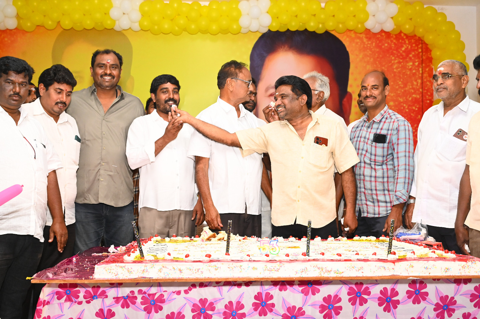 ఘనంగా ముమ్మిడివరం శాసనసభ్యులు దాట్ల బుచ్చిబాబు పుట్టినరోజు వేడుకలు