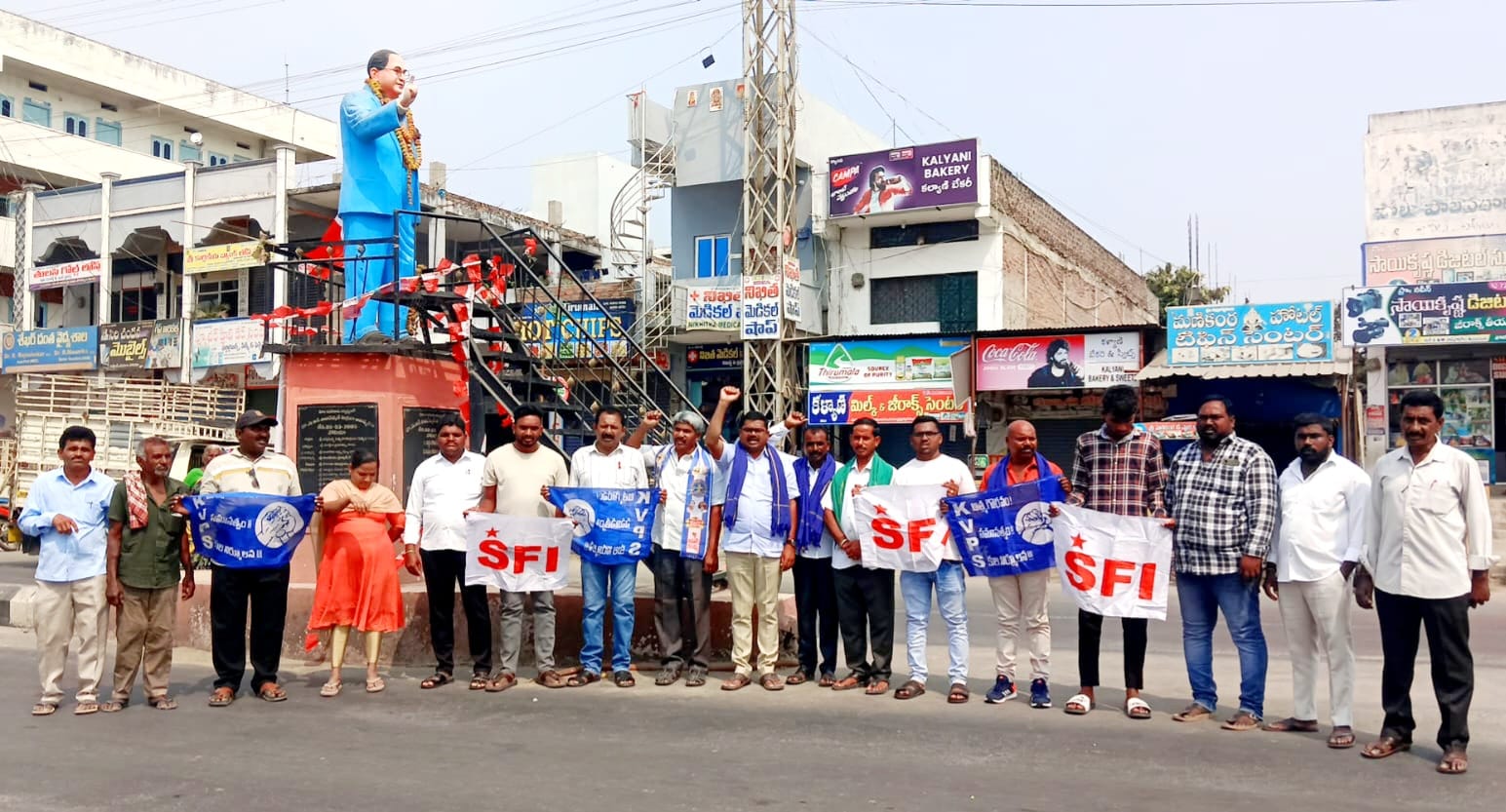 పసి బిడ్డను హత్య చేసిన అగ్రకుల దురహంకారులను కఠినంగా శిక్షించాలీ