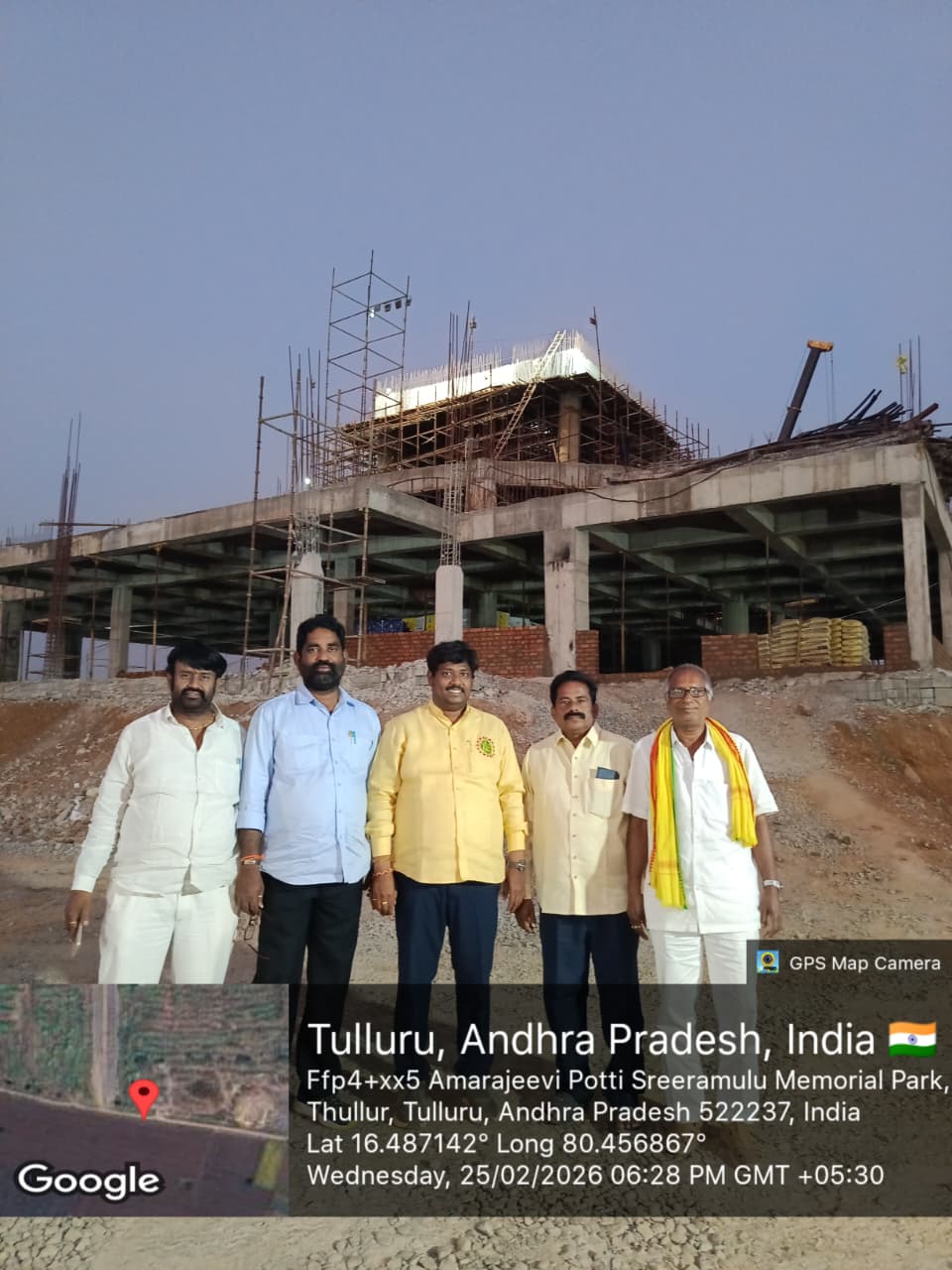 అమరజీవి స్మృతివన పనులు పరిశీలిస్తున్న ఆర్యవైశ్య కార్పొరేషన్ నాయకులు