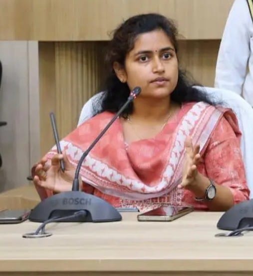 హన్మకొండ జిల్లా కలెక్టర్ గా చాహత్ బాజ్ పాయ్