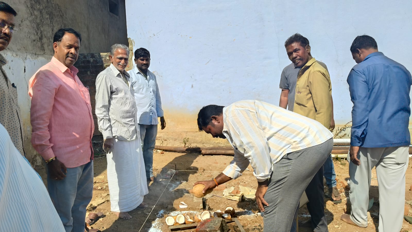 ఏర్గట్లజిల్లా పరిషత్ ఉన్నత పాఠశాలలో మూత్రశాలల నిర్మాణానికి భూమిపూజ