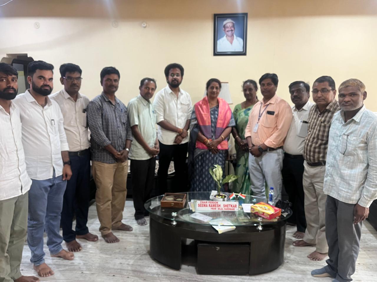 మున్సిపల్ చైర్మన్, వైస్ ఛైర్మన్ ల కు సన్మానించిన డిగ్రీ కాలేజ్ ప్రిన్సిపాల్ అశోక్ …..