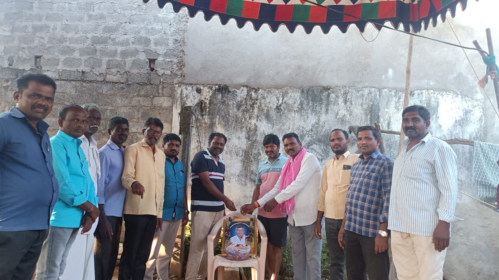 .మృతిని కుటుంబాన్ని పరామర్శ