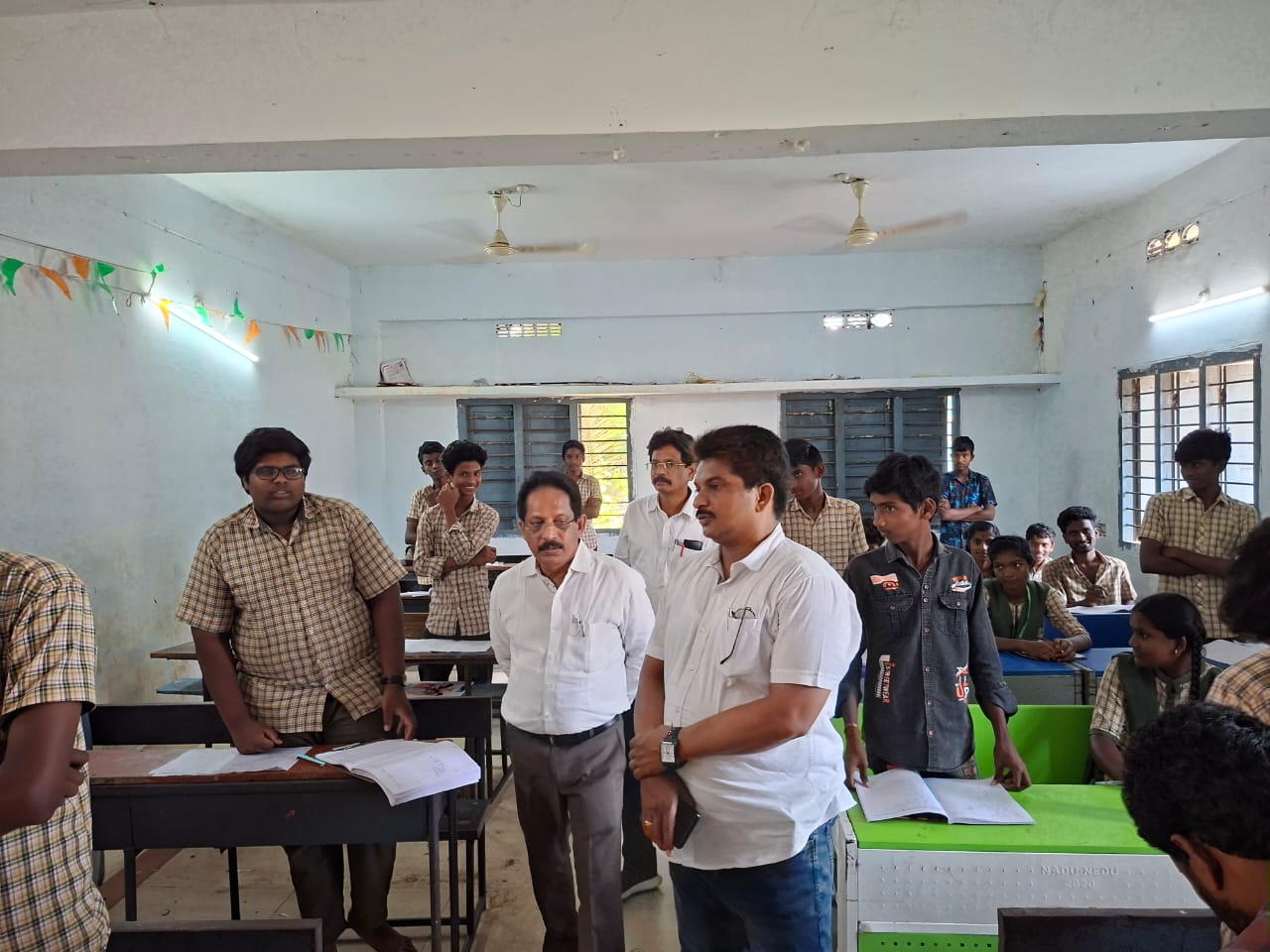 ప్రతి ఒక్కలో పోటీతత్వం రావాలి