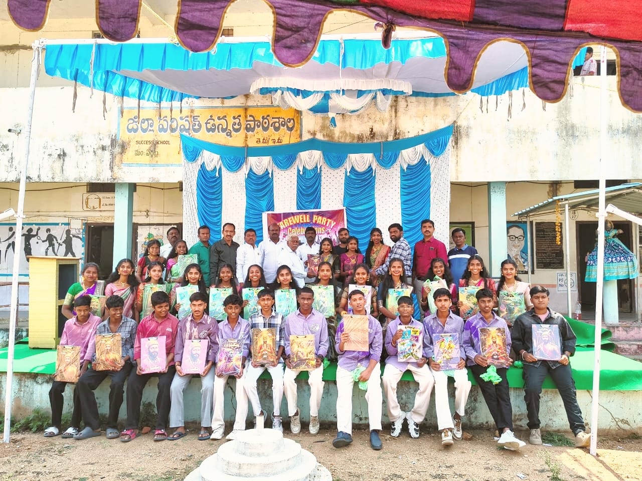 తడపాకల్ హైస్కూల్ పదవ తరగతి విద్యార్థులకు ఘన వీడ్కోలు