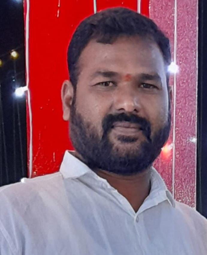 పదవ తరగతి విద్యార్థులకు ధైర్యం చెప్పిన తెలుగు ఫ్యాకల్టీ చెల్లోజు నాగరాజు