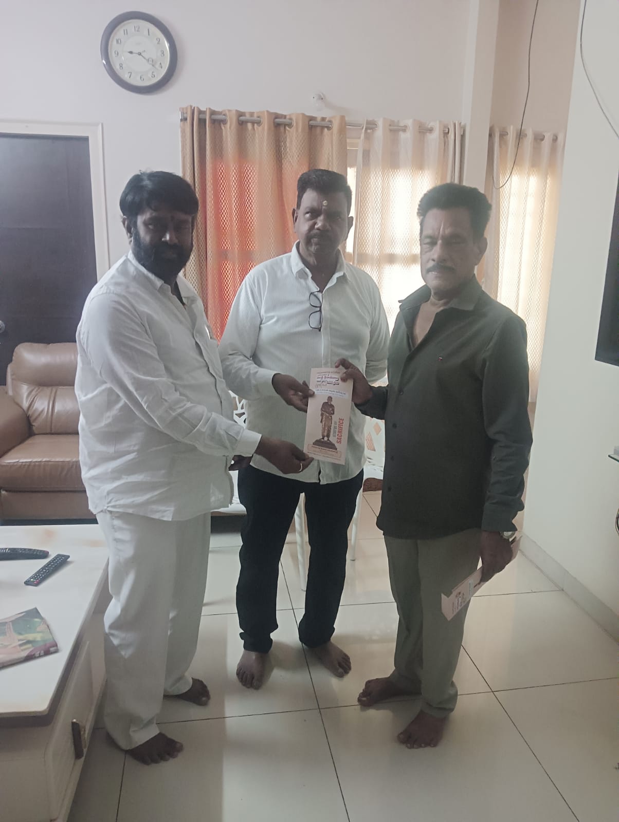 తణుకు ఆర్యవైశ్య సంఘాన్ని ఆహ్వానించిన పద్మనాభిని మురళి